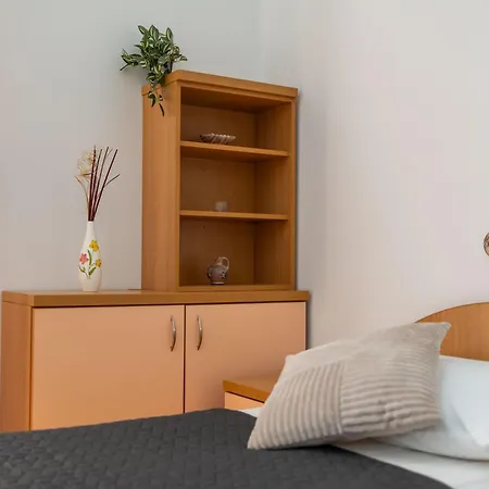 Appartement Tranquil Studio By The Shore